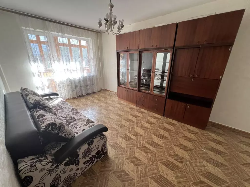 1-к кв. Омская область, Омск ул. 70 лет Октября, 6/1 (37.0 м) - Фото 1