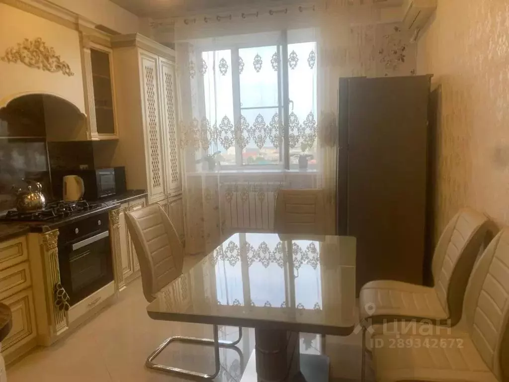 2-к кв. Дагестан, Дербент ул. Ирчи Казака, 10 (80.0 м) - Фото 1