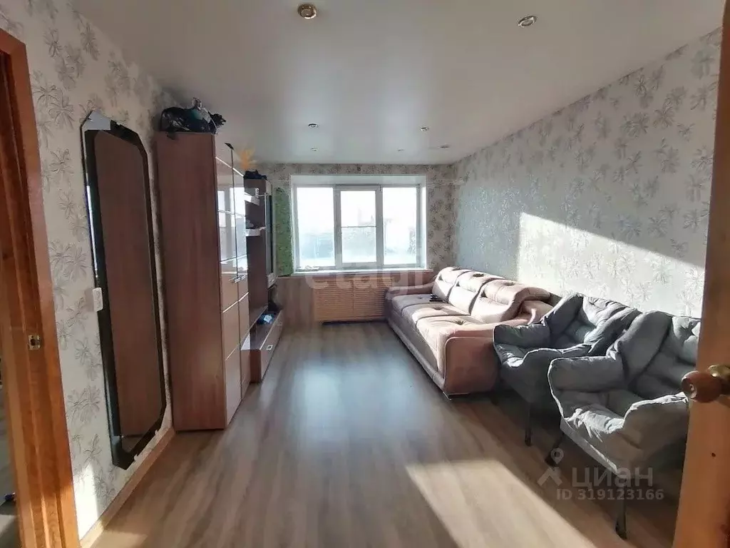 3-к кв. Челябинская область, Кыштым ул. Интернационала, 101 (61.2 м) - Фото 0