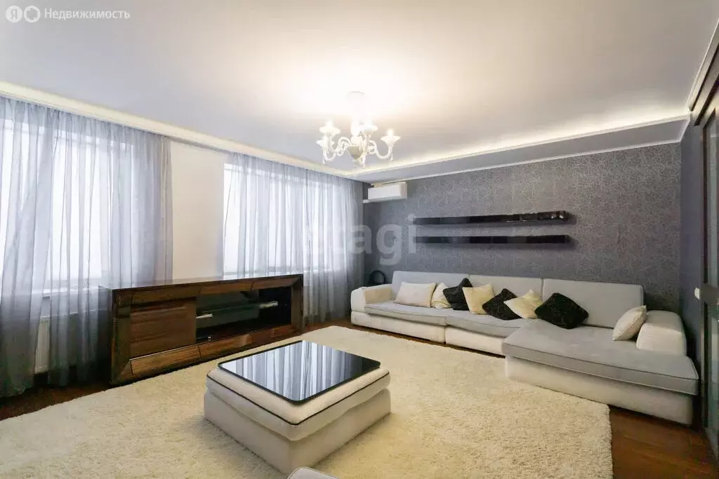 4-комнатная квартира: Нижнекамск, улица Гагарина, 19 (214.1 м) - Фото 0