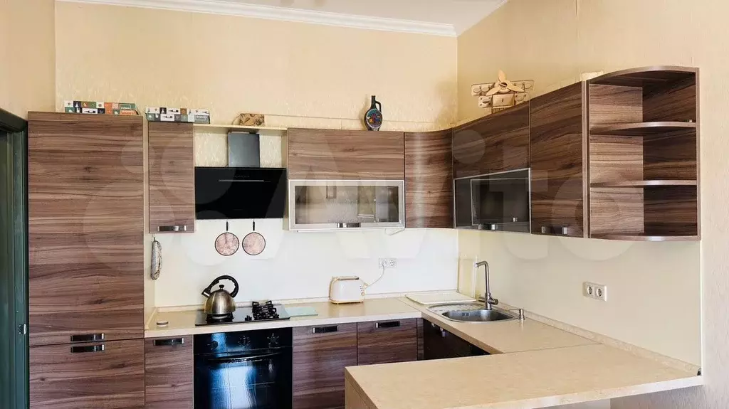 2-к. квартира, 70 м, 2/9 эт. - Фото 1