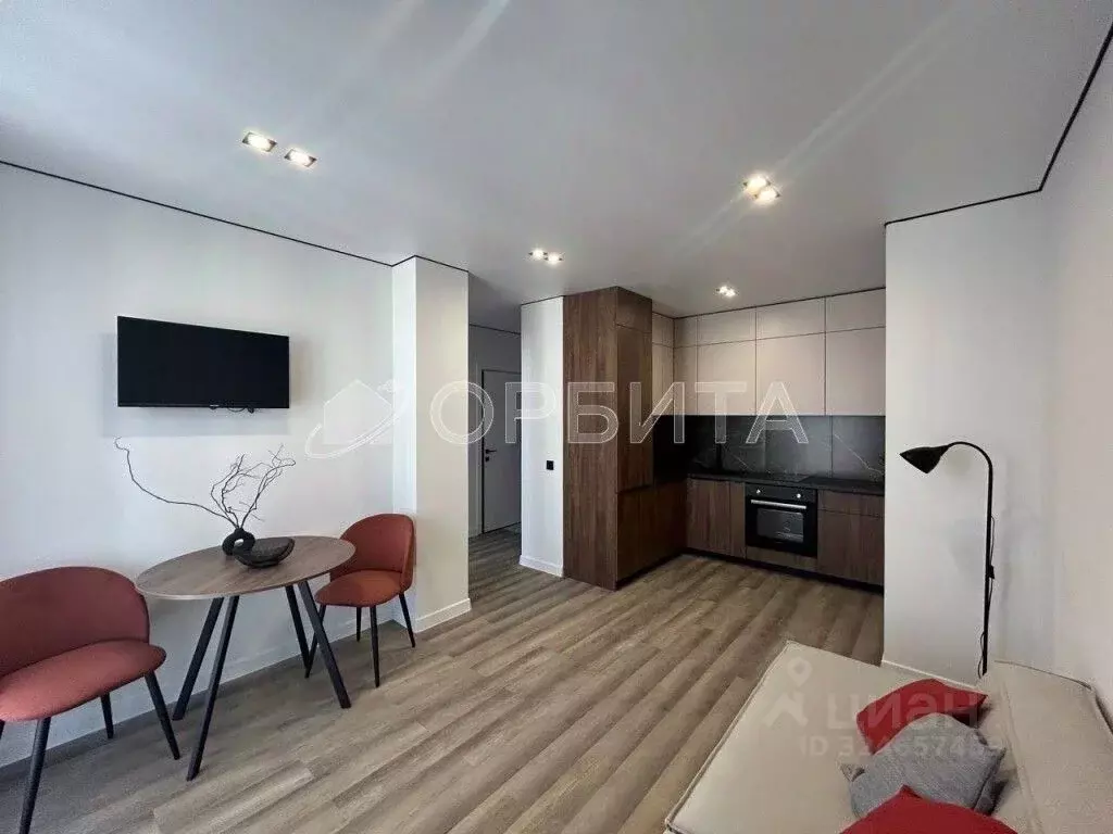 1-к кв. Тюменская область, Тюмень ул. Константина Посьета, 6 (37.0 м) - Фото 1