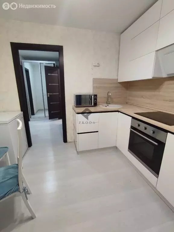 2-комнатная квартира: Тюмень, улица Мельникайте, 135 (51 м) - Фото 2