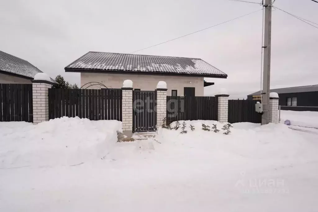 Дом в Пермский край, д. Валевая ул. Кленовая, 47А (120 м) - Фото 0
