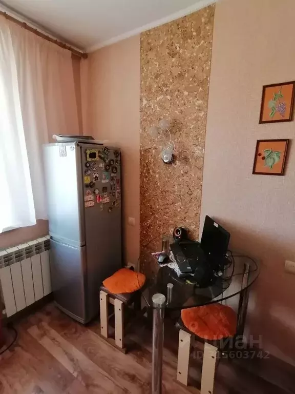 2-к кв. Омская область, Омск просп. Мира, 34А (43.0 м) - Фото 0