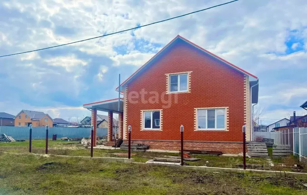 Дом в Белгородская область, Губкин ул. Вольная (206 м) - Фото 1