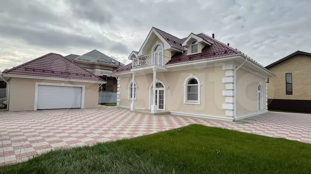 Дом 179,8 м на участке 8 сот. - Фото 0