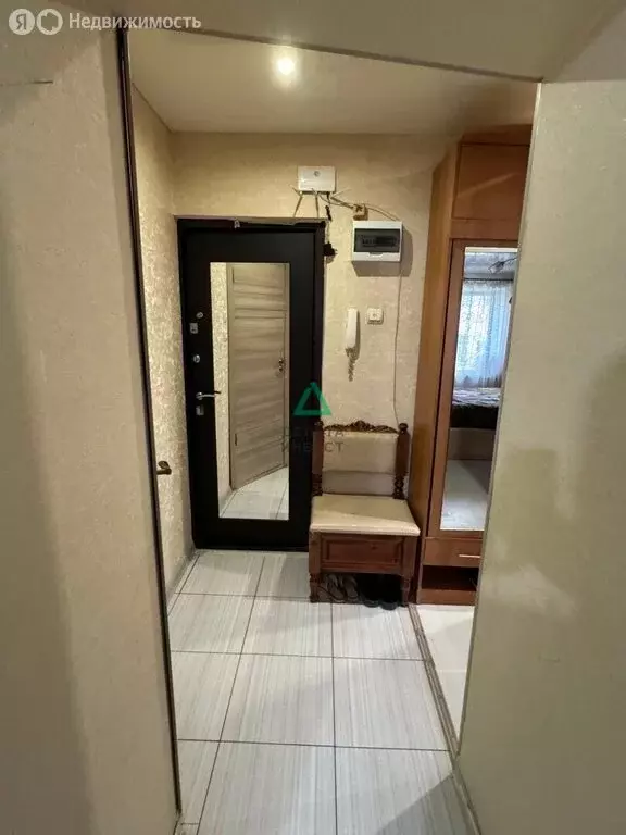 3-комнатная квартира: Уфа, улица Бехтерева, 8 (58 м) - Фото 1