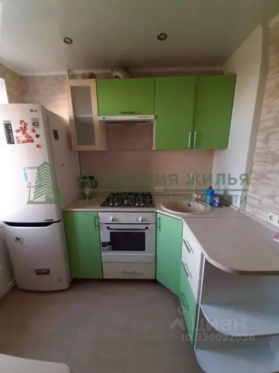 1-к кв. Саратовская область, Саратов ул. Имени С.Т. Разина, 80 (32.0 ... - Фото 0