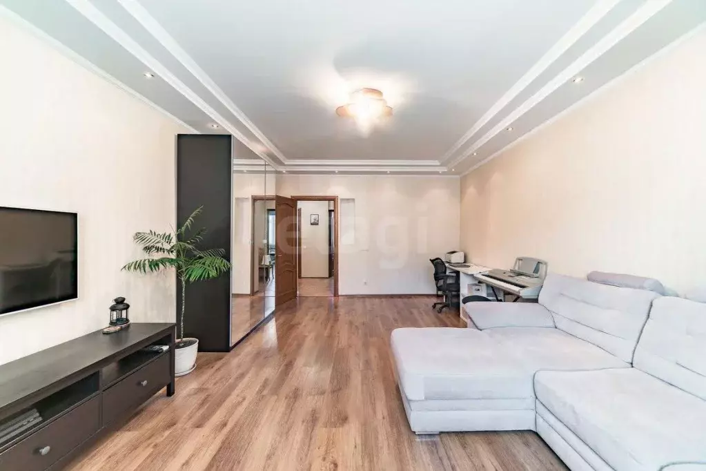 2-к кв. Татарстан, Казань Чистопольская ул., 60 (67.5 м) - Фото 0