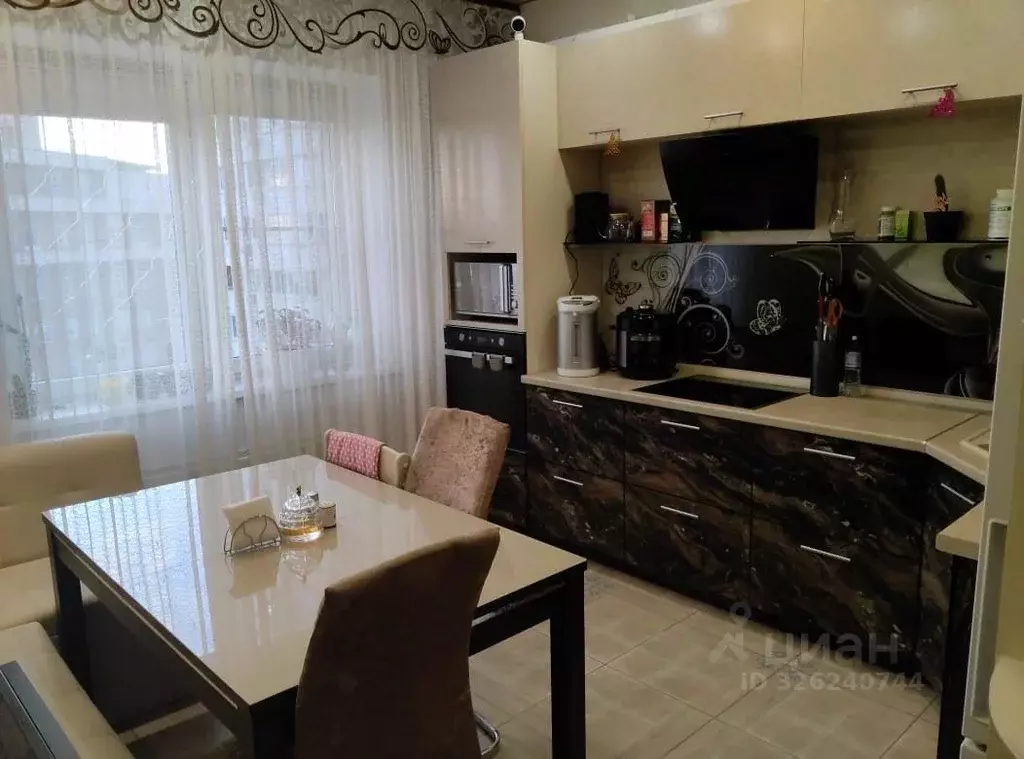 2-к кв. Краснодарский край, Краснодар ул. Димитрова, 3/1 (69.9 м) - Фото 1