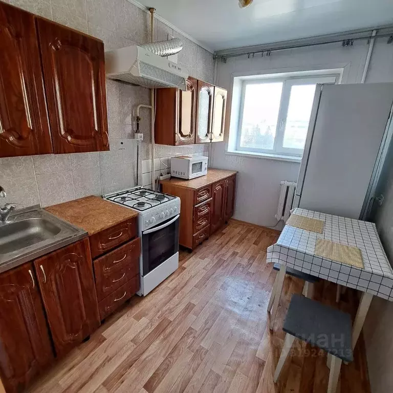 2-к кв. Омская область, Омск ул. Чехова, 3 (47.0 м) - Фото 0