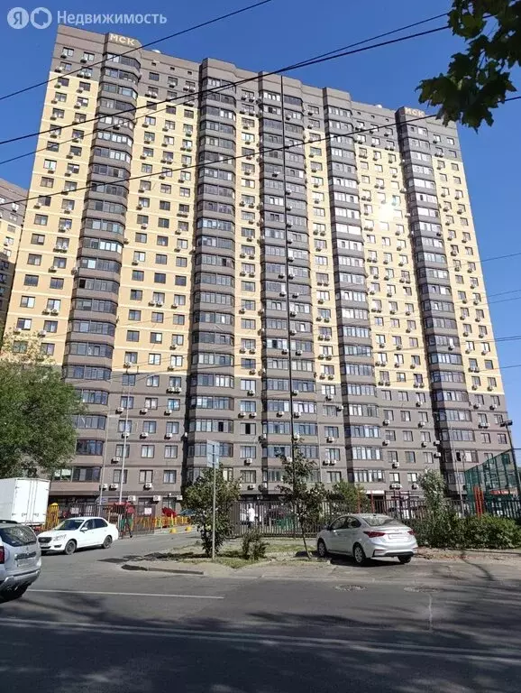 3-комнатная квартира: Ростов-на-Дону, улица Герасименко, 17/5 (76 м) - Фото 0