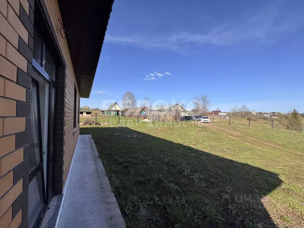 Дом в Пермский край, Березники муниципальное образование, с. Романово  ... - Фото 2