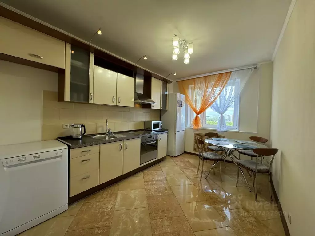 2-к кв. Москва ул. Академика Анохина, 58К1 (66.4 м) - Фото 0