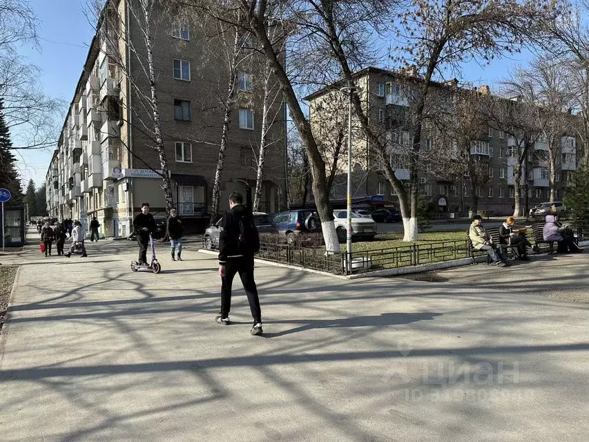 Торговая площадь в Башкортостан, Уфа ул. 40 лет Октября, 4А (94 м) - Фото 0