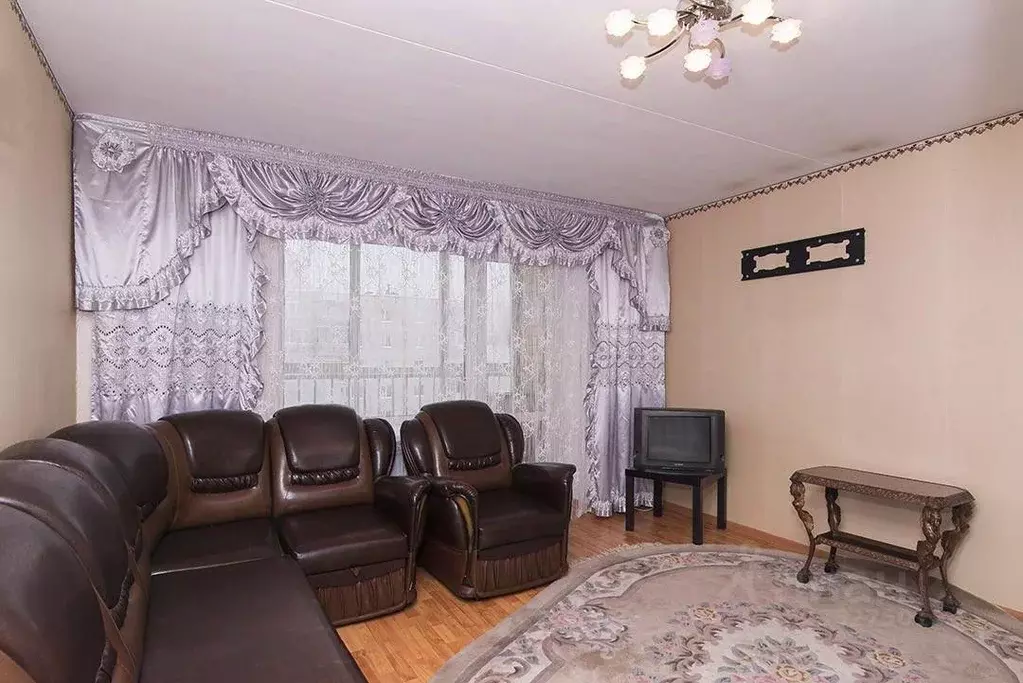 1-к кв. Свердловская область, Екатеринбург ул. Стрелочников, 9А (40.0 ... - Фото 1