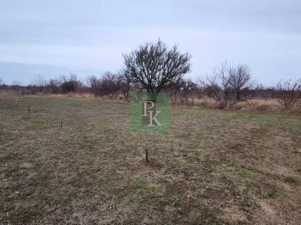 Участок в Крым, Красногвардейский район, с. Восход  (10.0 сот.) - Фото 0