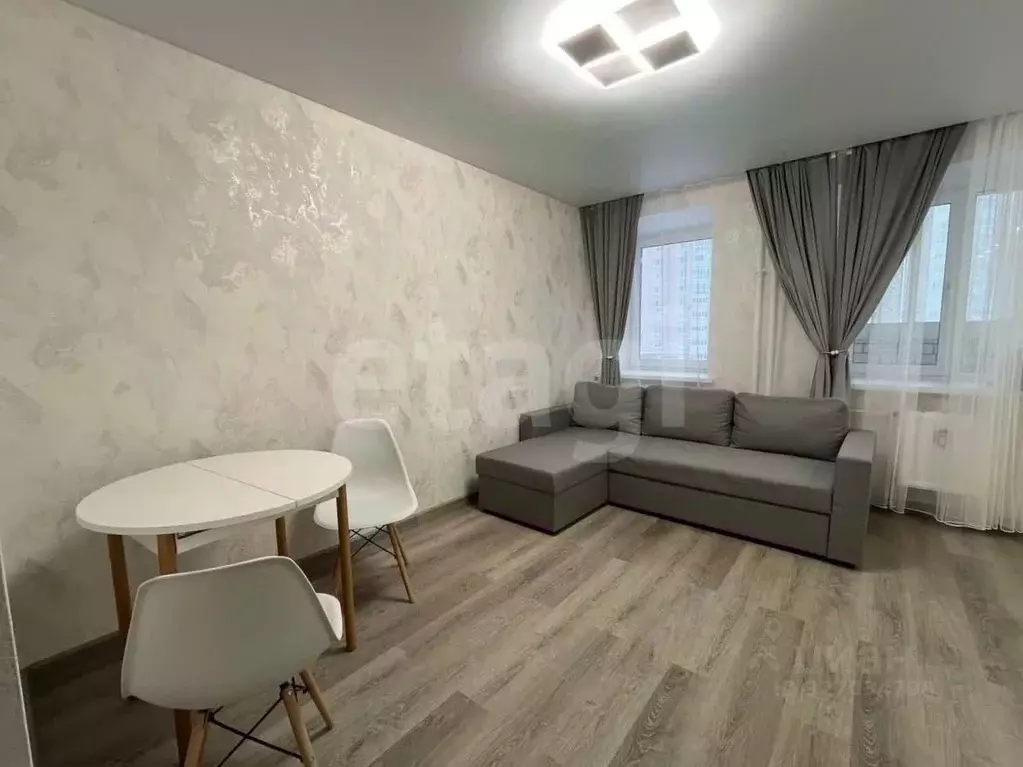 Студия Тюменская область, Тюмень Амурская ул., 39 (28.0 м) - Фото 1