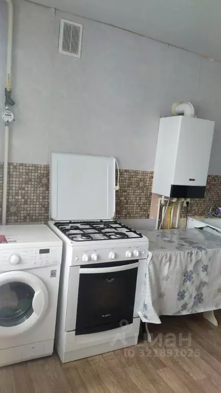 2-к кв. Брянская область, Брянск пер. Менжинского, 68 (45.2 м) - Фото 1