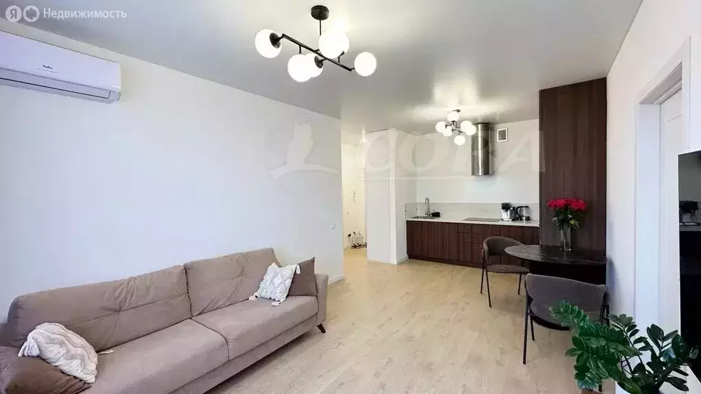 2-комнатная квартира: Тюмень, улица Фармана Салманова, 1 (53.2 м) - Фото 1