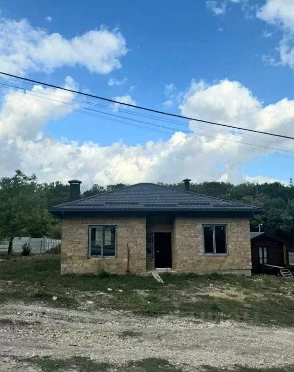 Дом в Крым, Симферопольский район, Перовское с/пос, Лесное ТСН ул. ... - Фото 1