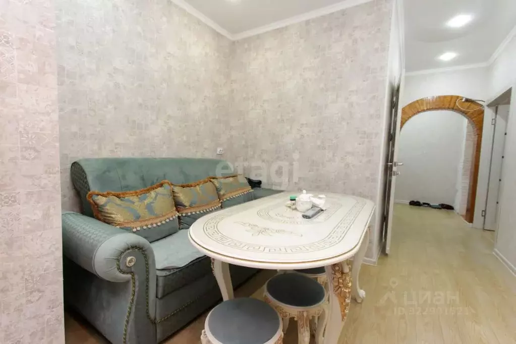 3-к кв. Ханты-Мансийский АО, Нягань 2-й мкр, 43 (73.8 м) - Фото 1