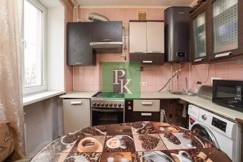 2-к кв. Севастополь ул. Якорная, 12 (42.1 м) - Фото 2