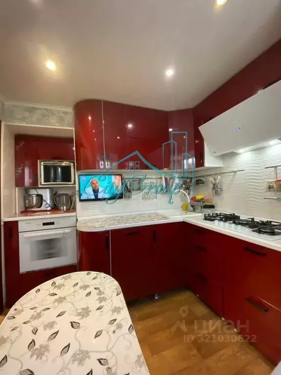 3-к кв. Оренбургская область, Орск Новый город мкр, ул. Ленинского ... - Фото 0