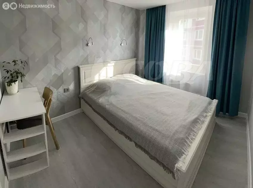 3-комнатная квартира: Тюмень, улица Валентины Трофимовой, 3 (56.2 м) - Фото 1