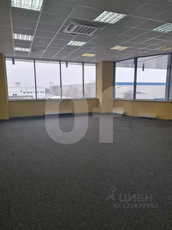 Офис в Московская область, Химки городской округ, д. Дубровки ул. ... - Фото 1