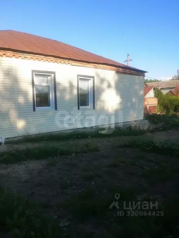 Дом в Саратовская область, Красноармейск Октябрьская ул., 34А (79 м) - Фото 1