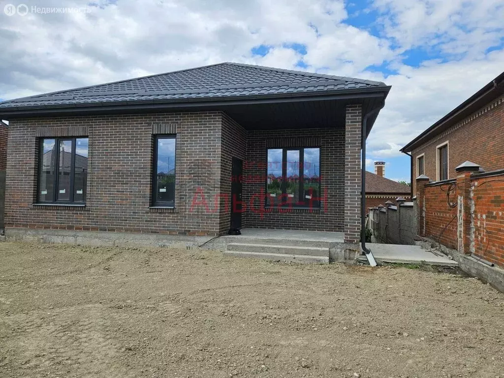 Дом в Ессентукская, Красивая улица (130 м) - Фото 0