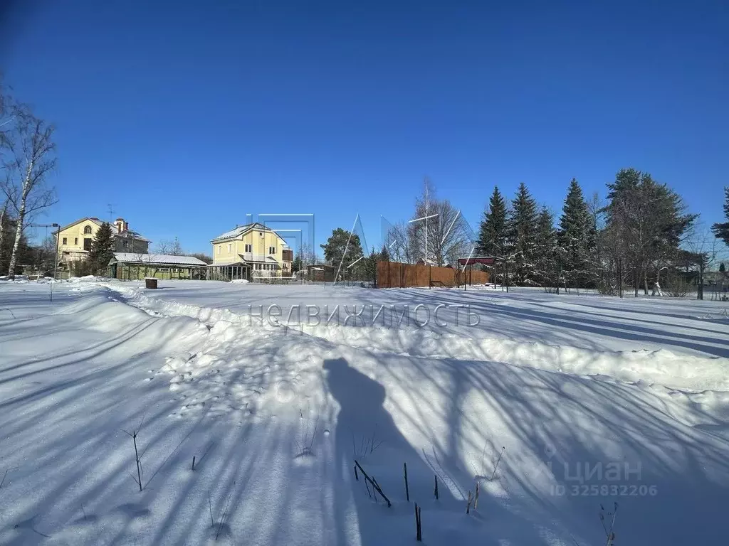 Участок в Санкт-Петербург, Санкт-Петербург, Петергоф ул. ... - Фото 1