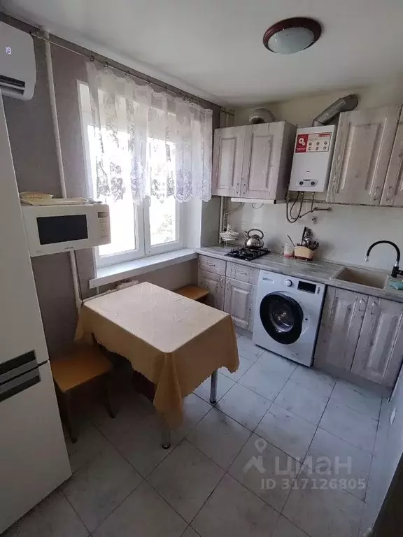 2-к кв. Краснодарский край, Геленджик ул. Грибоедова, 25 (40.0 м) - Фото 0