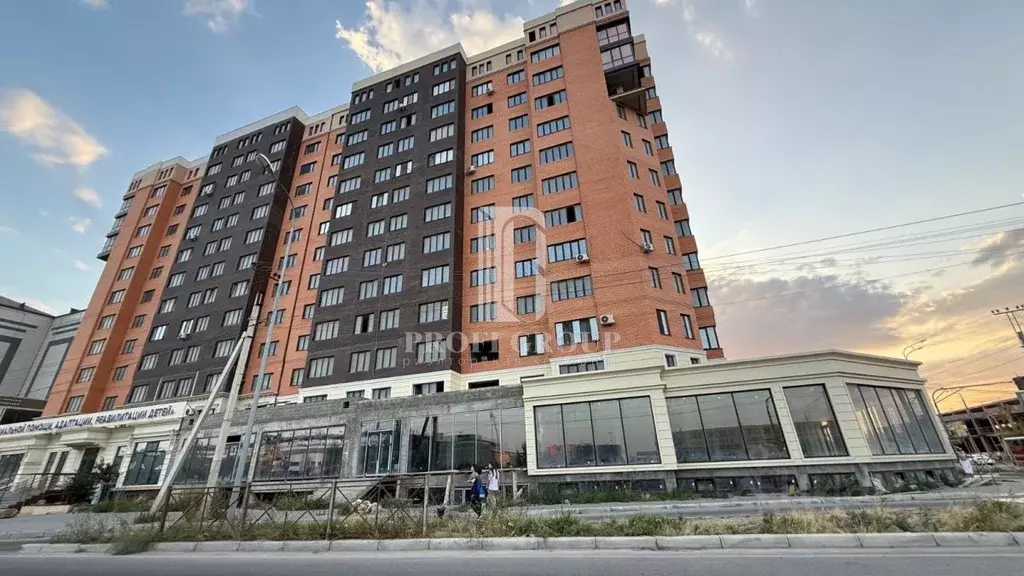 2-к кв. Дагестан, Каспийск просп. Акулиничева (80.0 м) - Фото 1