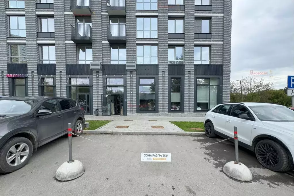 Торговая площадь в Свердловская область, Екатеринбург ул. Сурикова, 63 ... - Фото 1