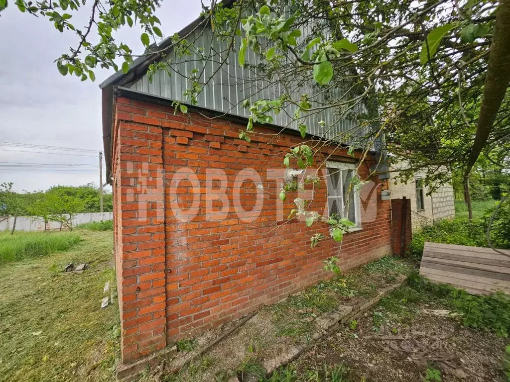 Дом в Краснодарский край, Абинский район, Ахтырское городское ... - Фото 1