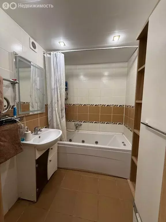 2-комнатная квартира: Тольятти, улица Толстого, 8 (65 м) - Фото 2