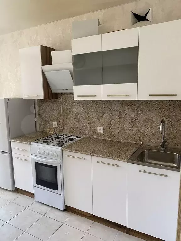 1-к. квартира, 35 м, 4/10 эт. - Фото 0