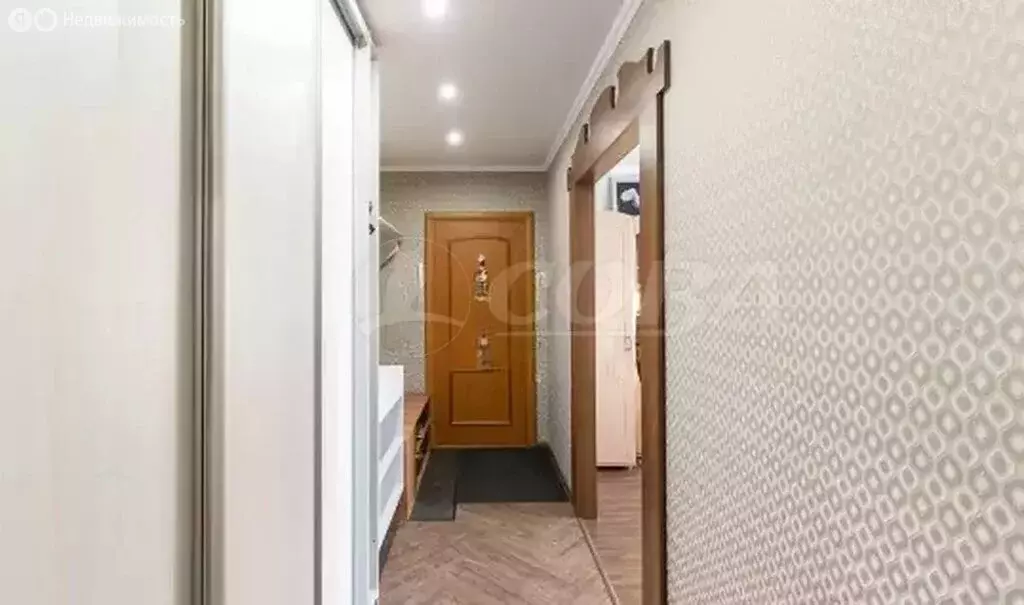 3-комнатная квартира: Тюмень, улица Николая Фёдорова, 11 (66.4 м) - Фото 0