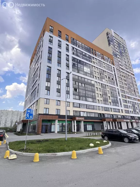 Квартира-студия: Екатеринбург, Хрустальногорская улица, 88 (28.3 м) - Фото 1
