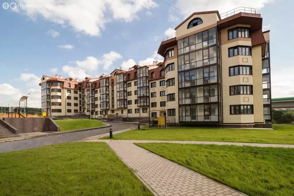 3-комнатная квартира: село Ромашково, Никольская улица, 2к1 (85 м) - Фото 0
