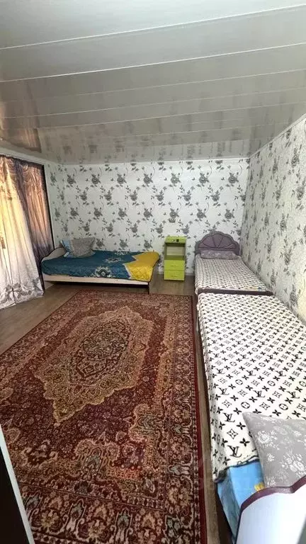 Комната Оренбургская область, Соль-Илецк Овражная ул., 33 - Фото 1