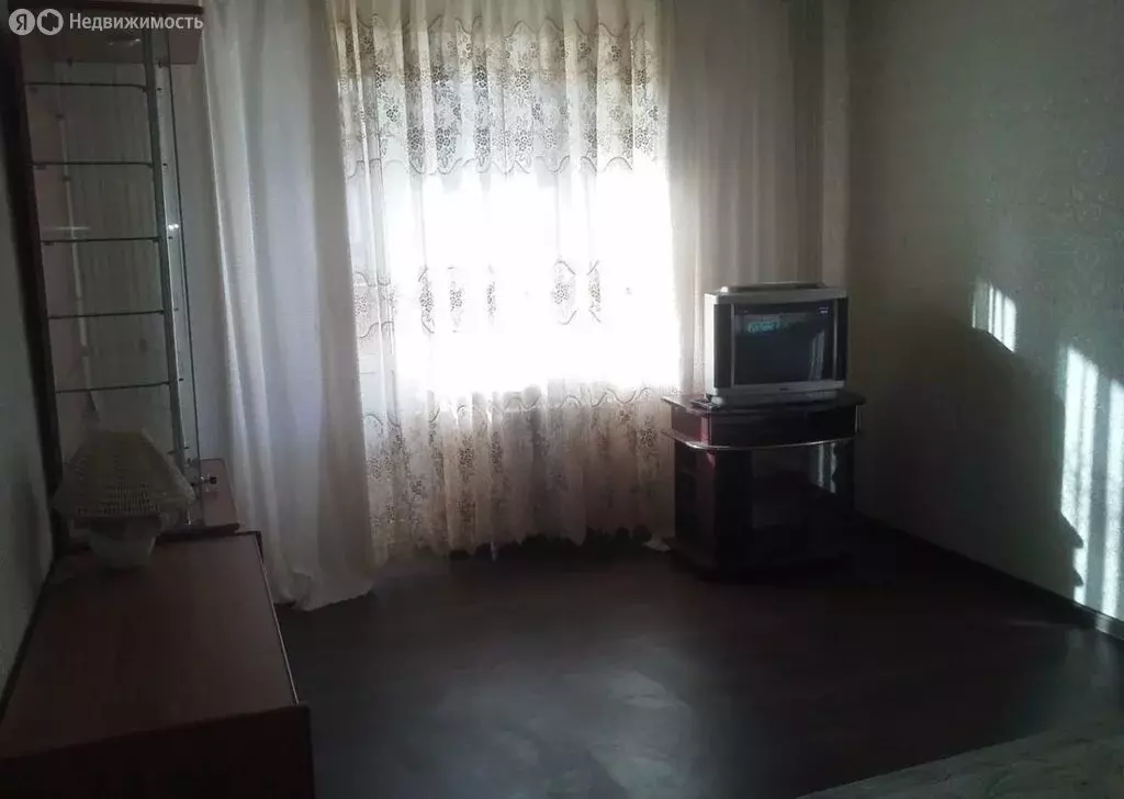 2-комнатная квартира: Каменск-Шахтинский, Народная улица, 48 (42.7 м) - Фото 0