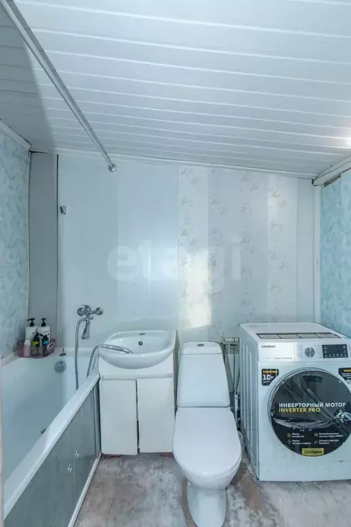 Дом в Омская область, Омск ул. 2-я Челюскинцев, 64 (64 м) - Фото 1