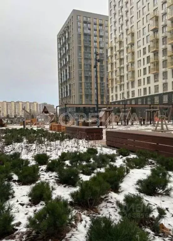 3-к кв. Тюменская область, Тюмень ул. Юрия Рогачева, 9к2 (76.3 м) - Фото 1