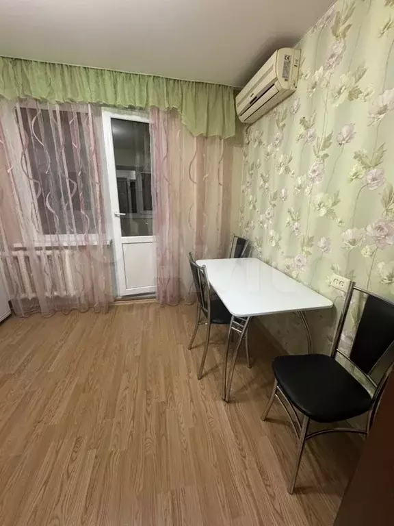 1-к. квартира, 40 м, 2/10 эт. - Фото 1