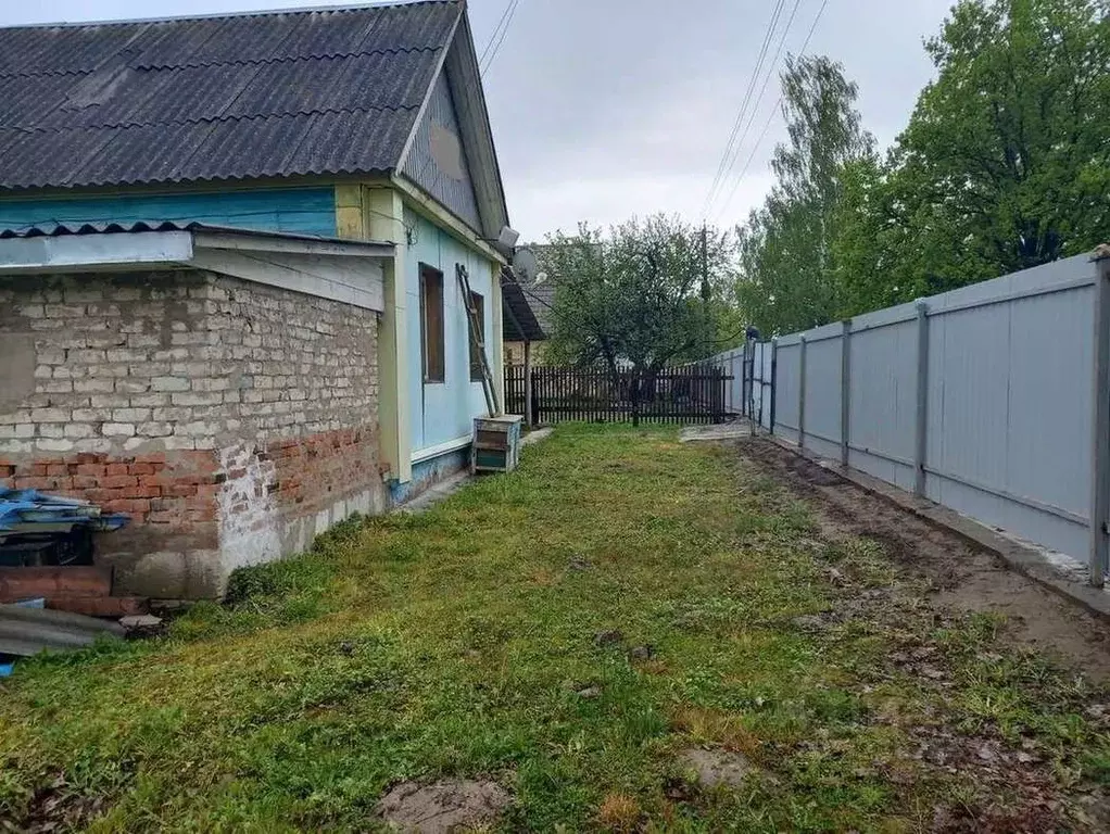 Дом в Брянская область, Жуковский муниципальный округ, д. Летошники ... - Фото 1