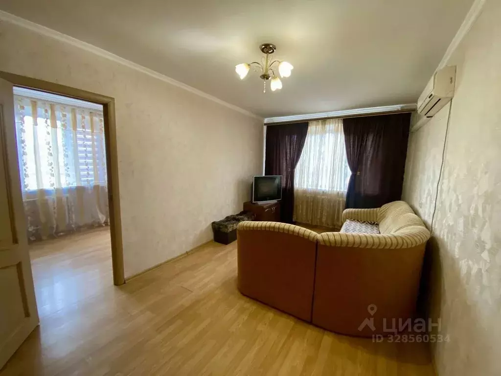 2-к кв. Краснодарский край, Крымск ул. Комарова, 36 (41.9 м) - Фото 1